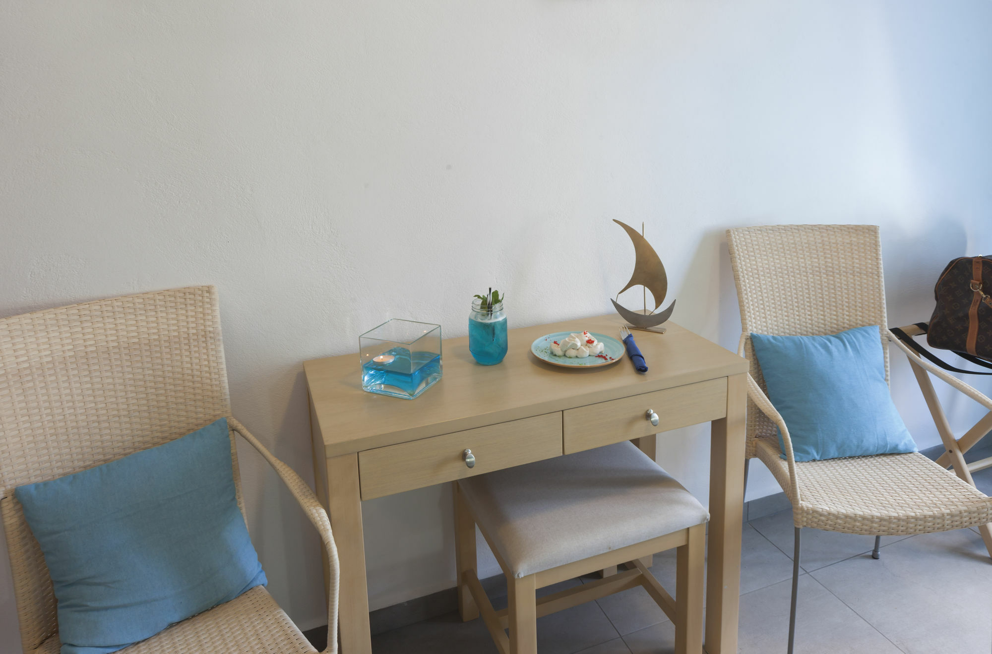 Blue Harmony Hotel Kini Extérieur photo